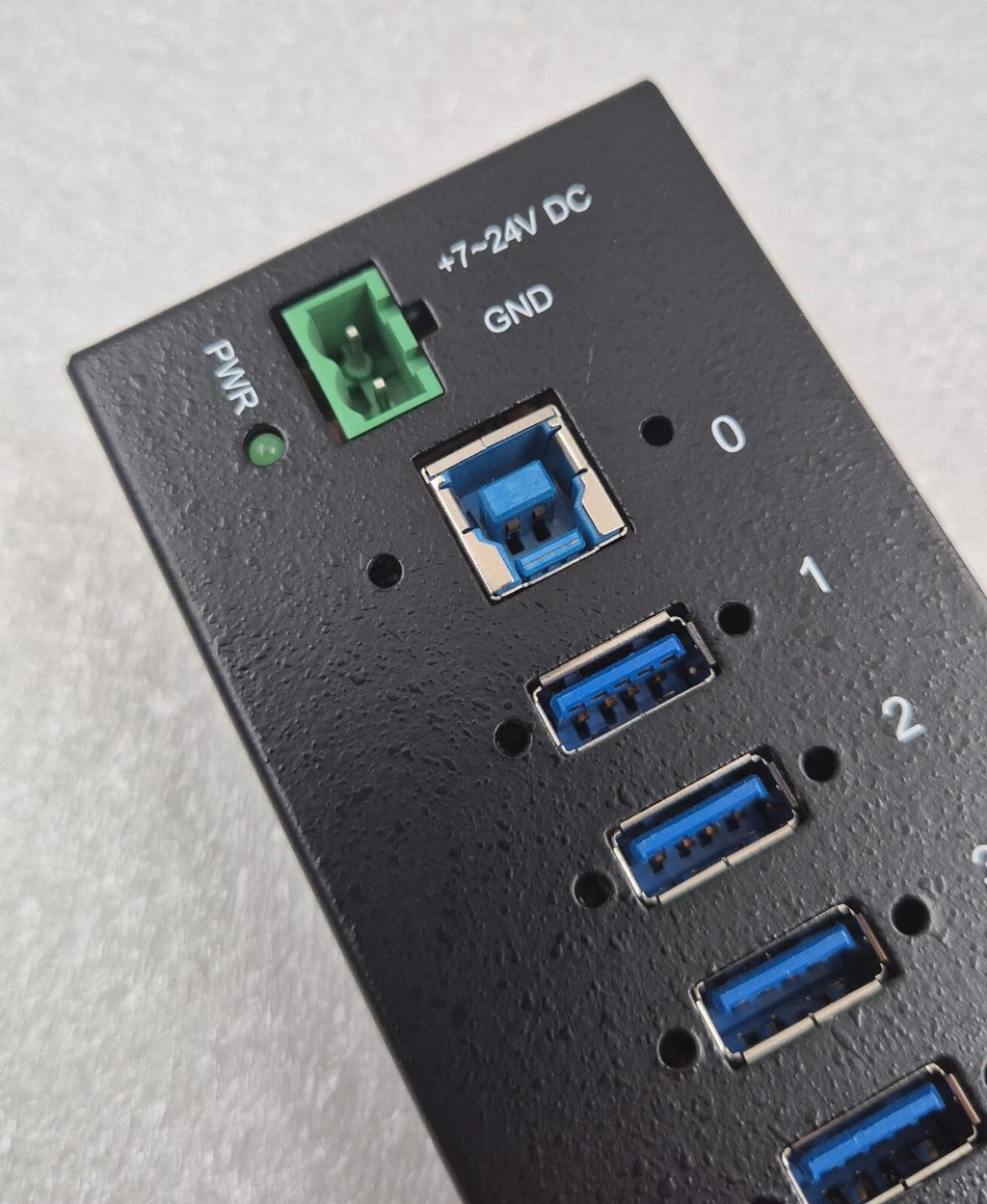 StarTech ST1030USBM 10-Port USB 3.0 Hub 5Gbps 7-24V DC ESD Surge Protection