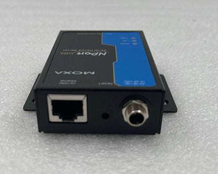 MOXA NPort 5150A-T Ethernet RJ45 and power input view