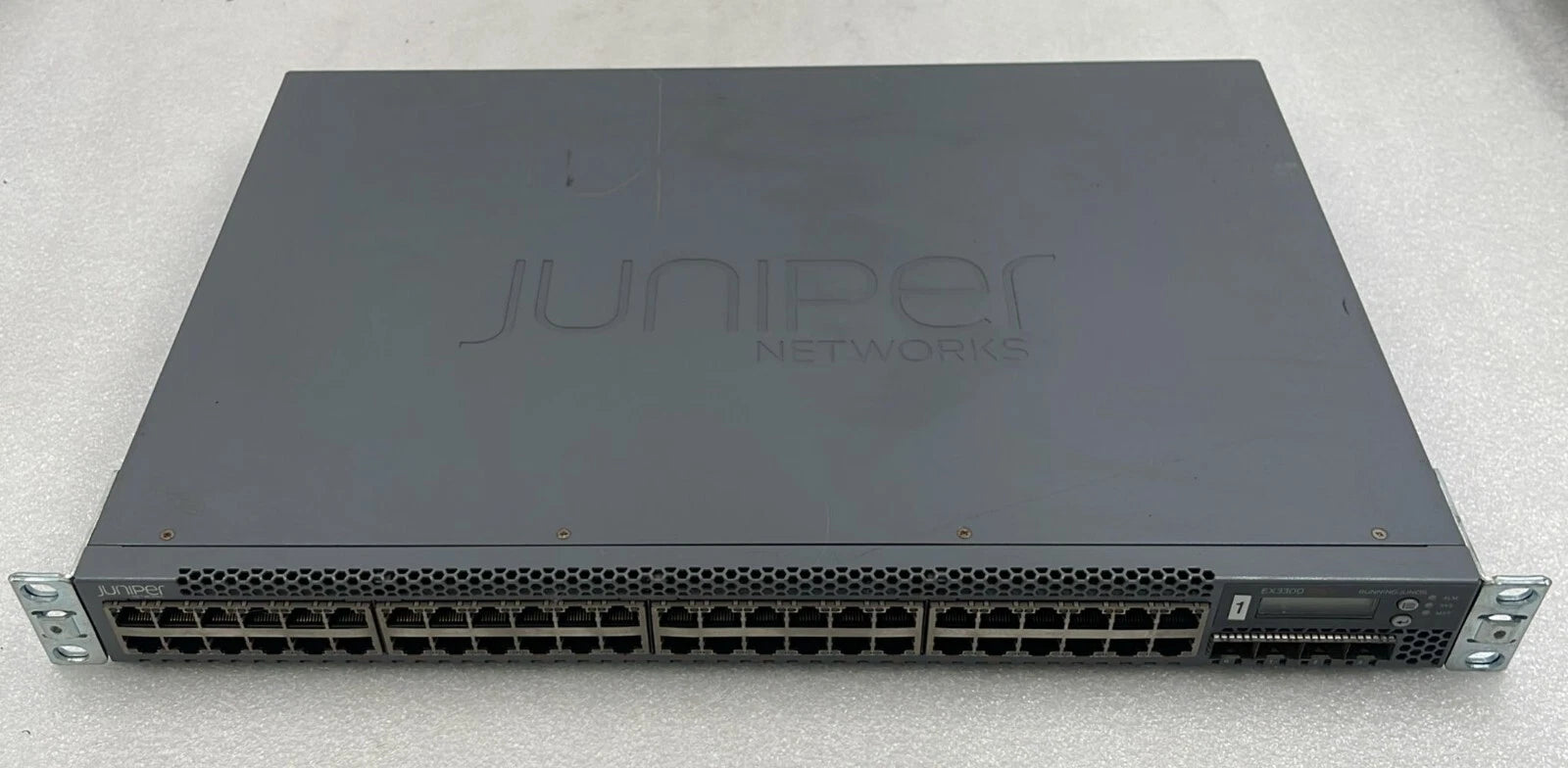 Juniper Networks EX3300 Series Ethernet Switch EX3300-48P 48-Port Gigabit BASE-T
