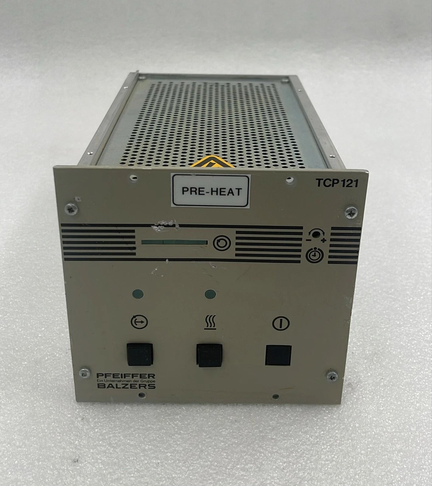 Pfeiffer Balzers TCP 121 Turbo Pump Controller PM C01 475A **AS IS