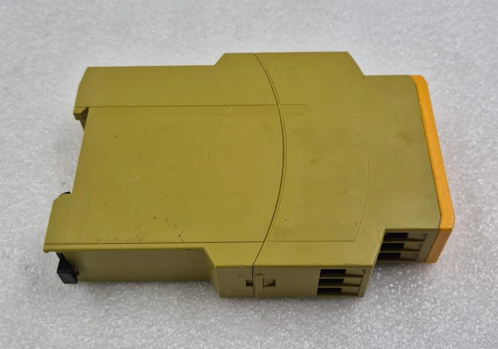 PILZ PZE X4V 1s Safety Relay