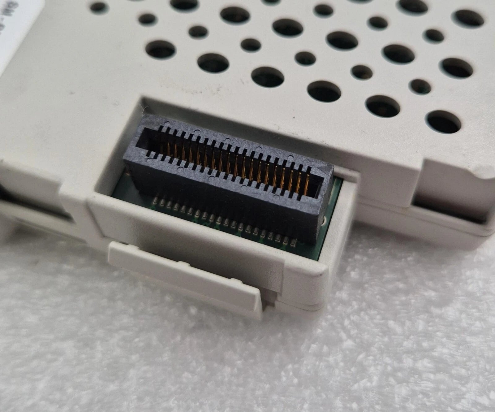 SM-PROFIBUS-DP internal edge connector close-up