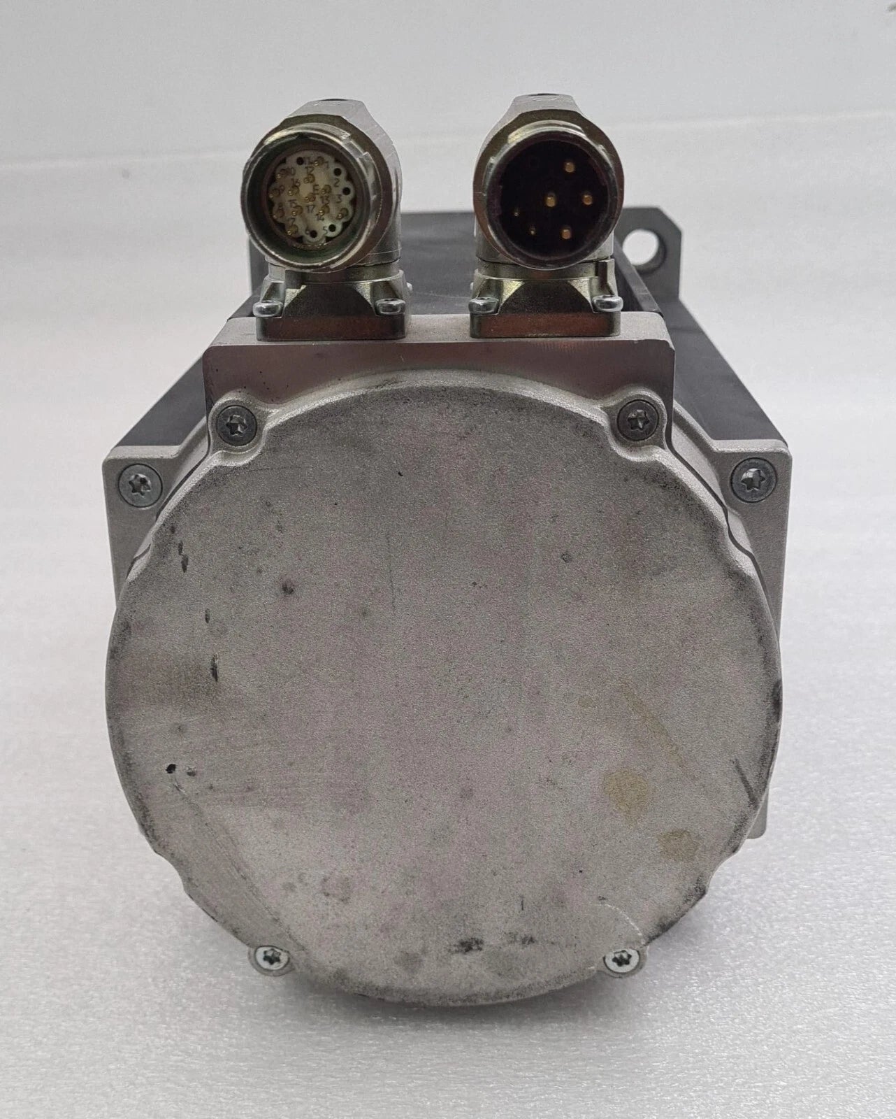 Control Techniques Unimotor 142UDE100RBFCC165300-SHQF Servo Motor 10-Pole 3.61kW