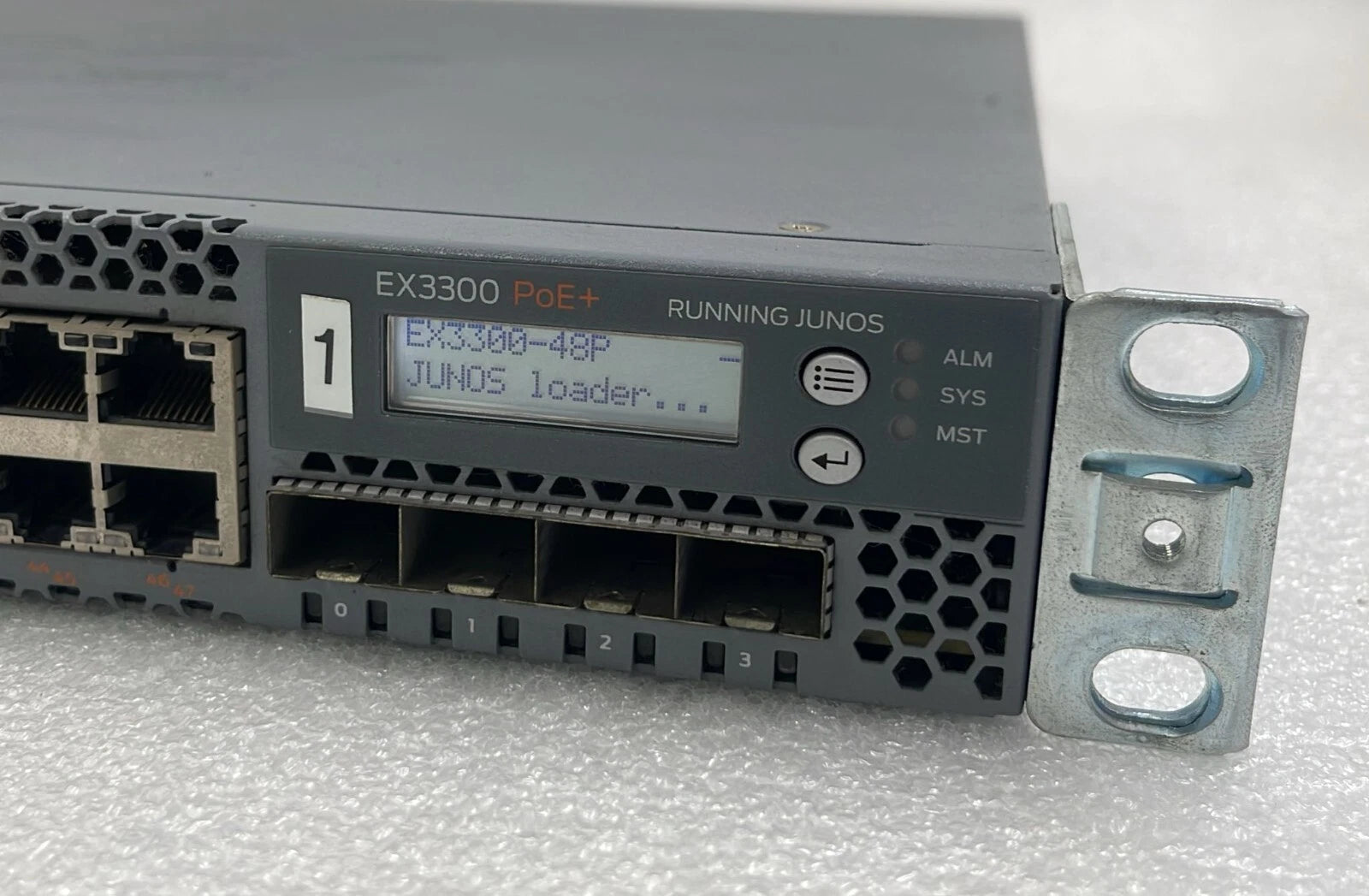 Juniper Networks EX3300 Series Ethernet Switch EX3300-48P 48-Port Gigabit BASE-T