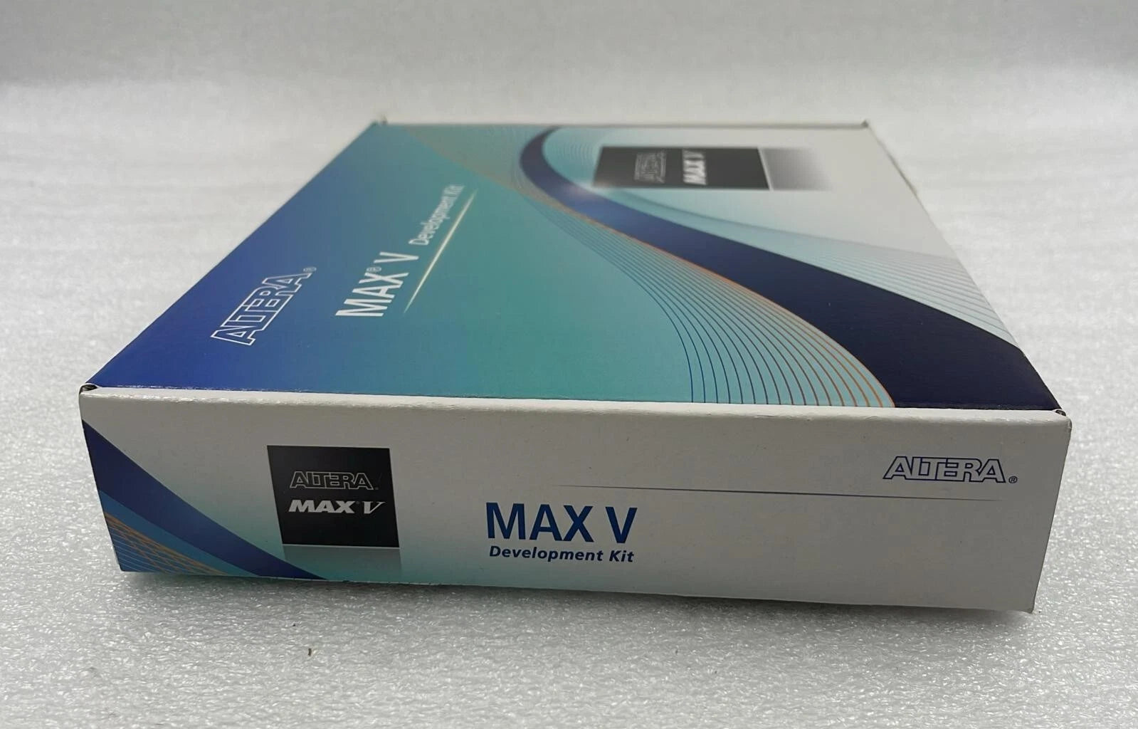 Altera MAX-V CPLD Development Kit DK-DEV-5M570ZN **NEW SEALED**