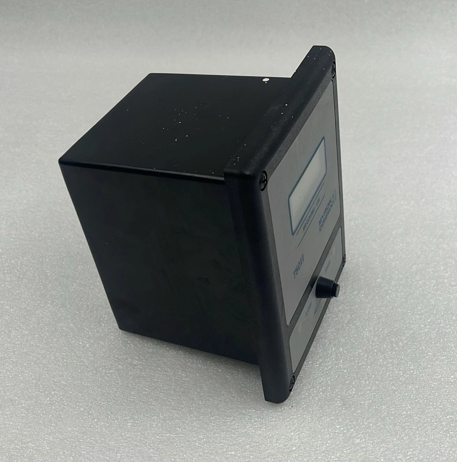 Myron L Company 750II conductivity monitor for water quality measurement systems