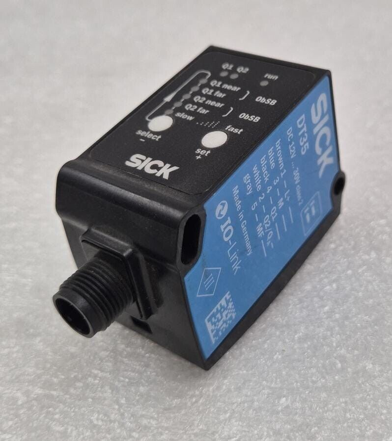 SICK DT35-B15551 IO-Link laser distance measuring proximity sensor industrial housing
