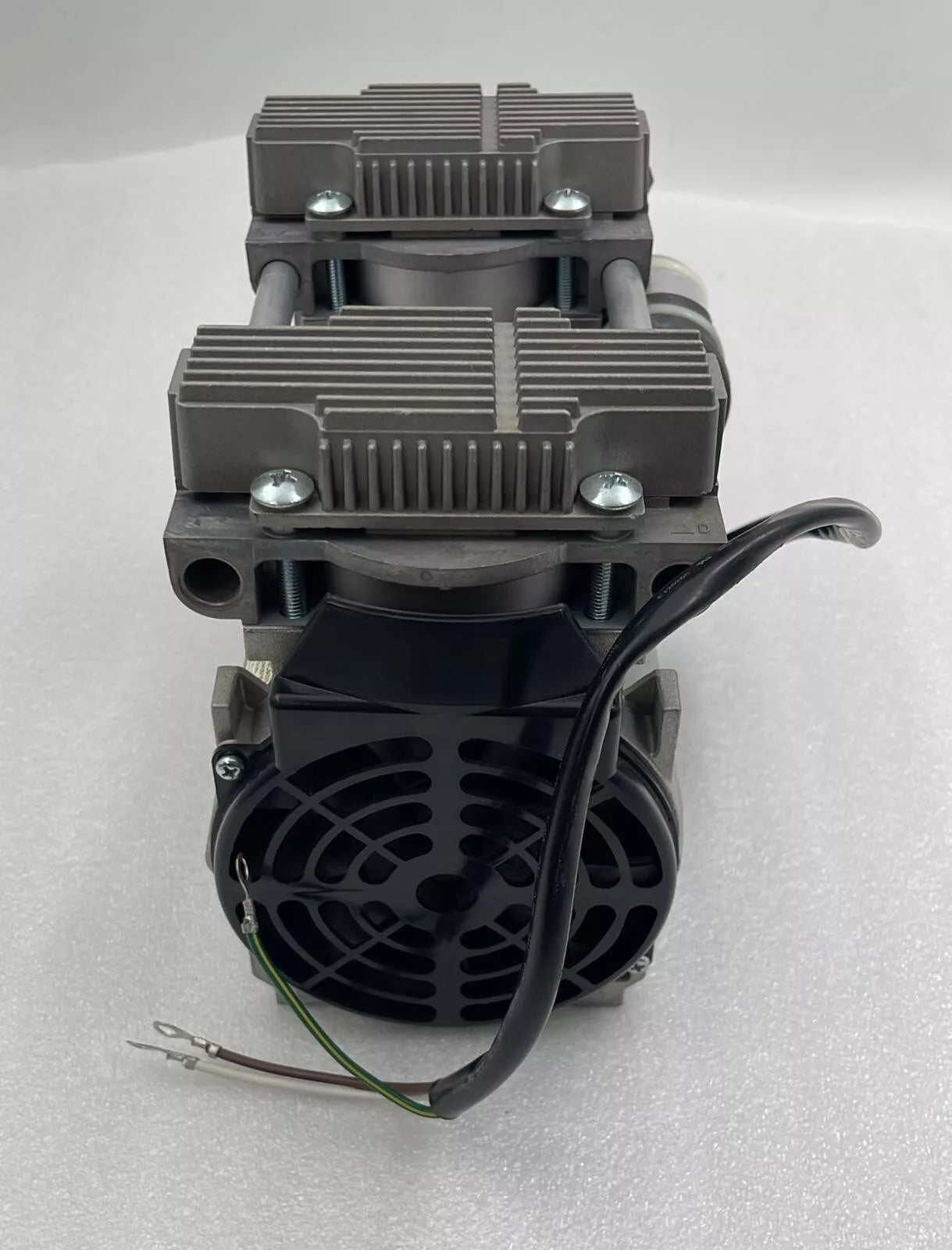 G&M Tech Oil-Less Rocking Piston Pump 120RND 230VAC 50Hz 4Bar