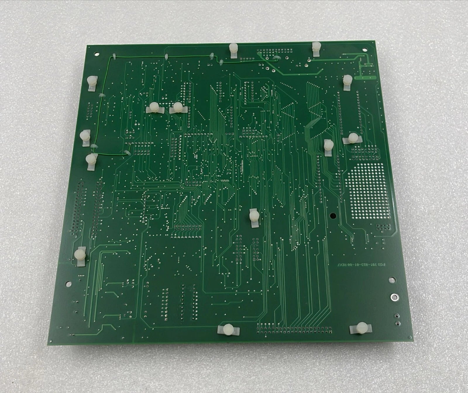BioMerieux Vitek 2 Bay Controller Board 530702-7 ASM 702-023-01-00 REV A