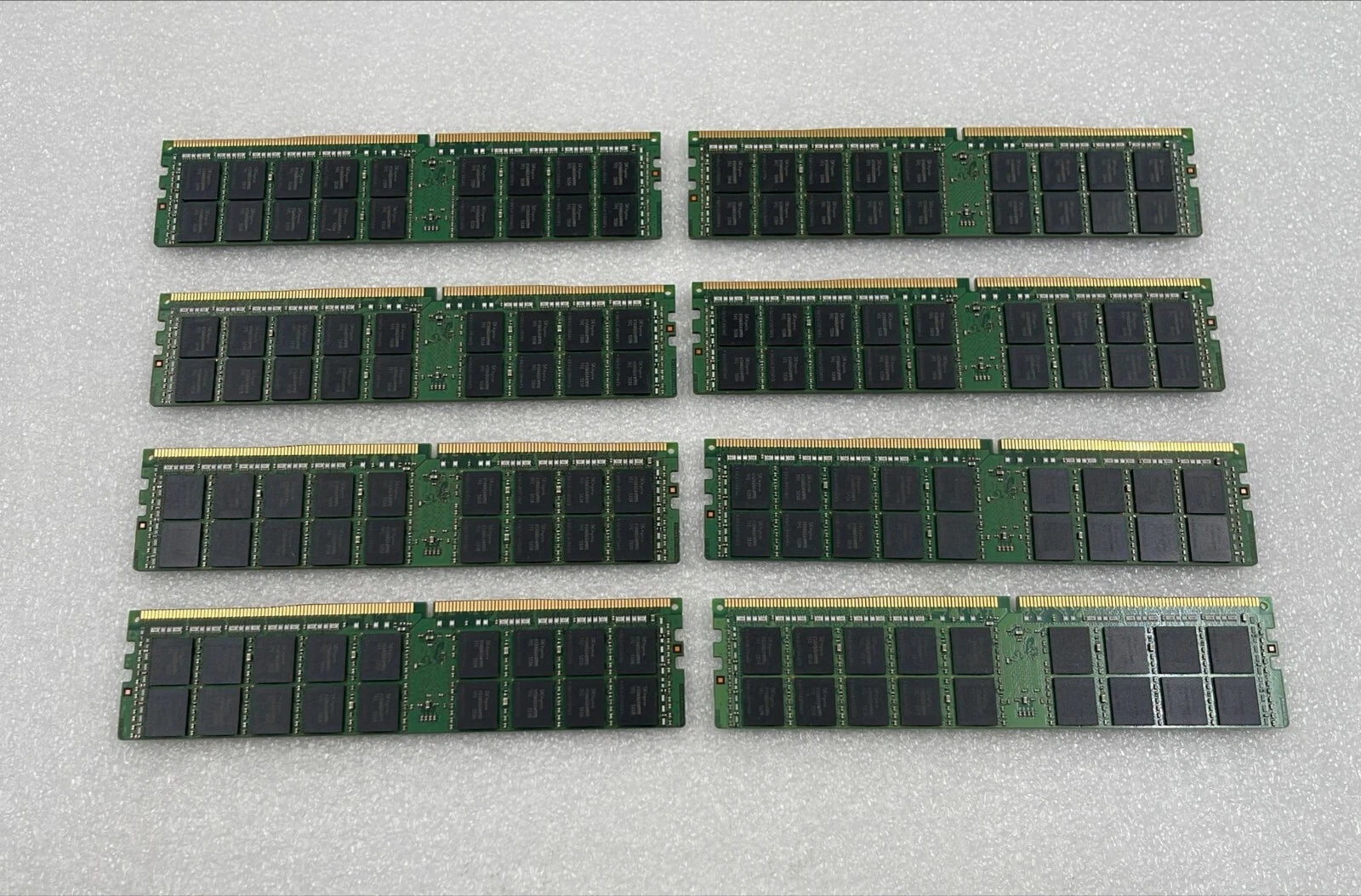 [LOT 8 PCS] SK Hynix 32GB 4Rx4 PC4-2133P HMA84GL7MMR4N-TF Server Memory RAM
