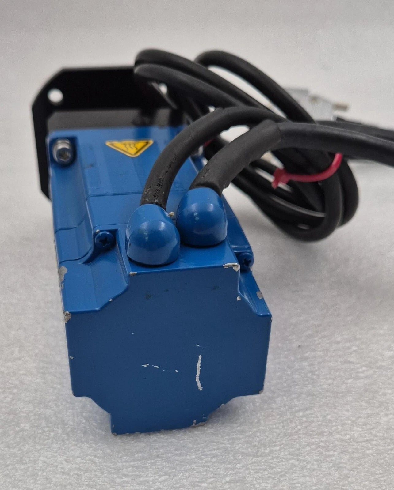 KOLLMORGEN VLM21G-DLN2-30 Brushless Servomotor & MICRON X-TRUE 40 XT040 Gear 5:1