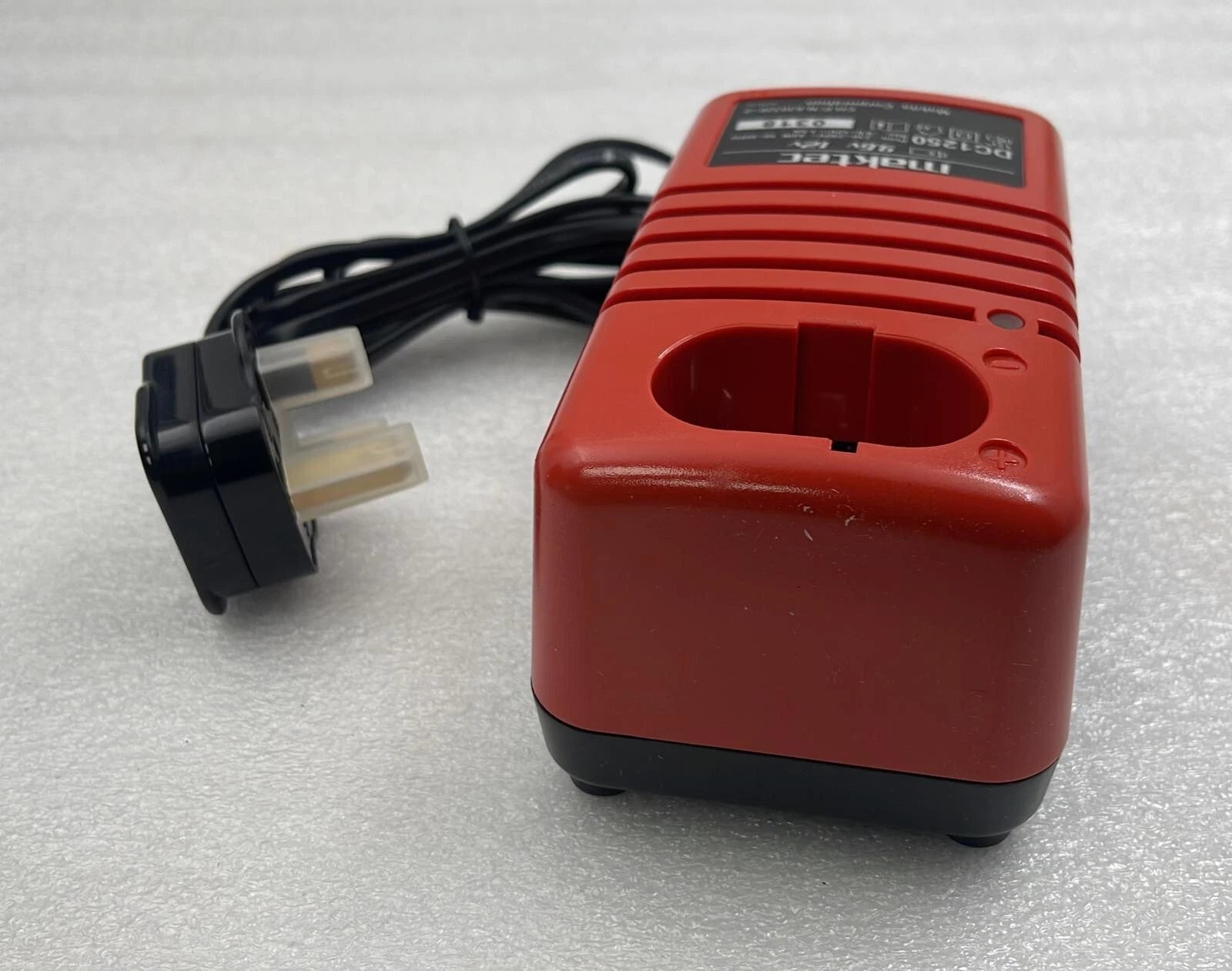 [LOT 12 PCS] Maktec By Makita DC1250 Ni-Cd 9.6-12V Battery Charger